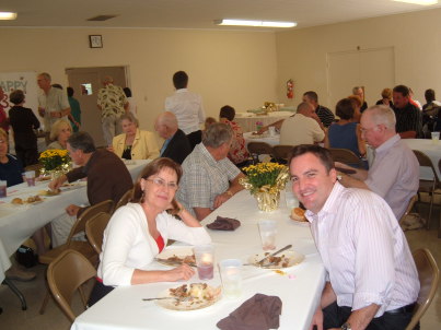 People enjoying a dinner at the Paoli United Methodist Church.